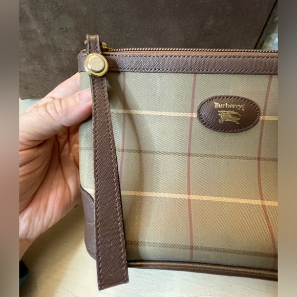 Burberrys plaid cosmetic pouch - Picture 7 of 9